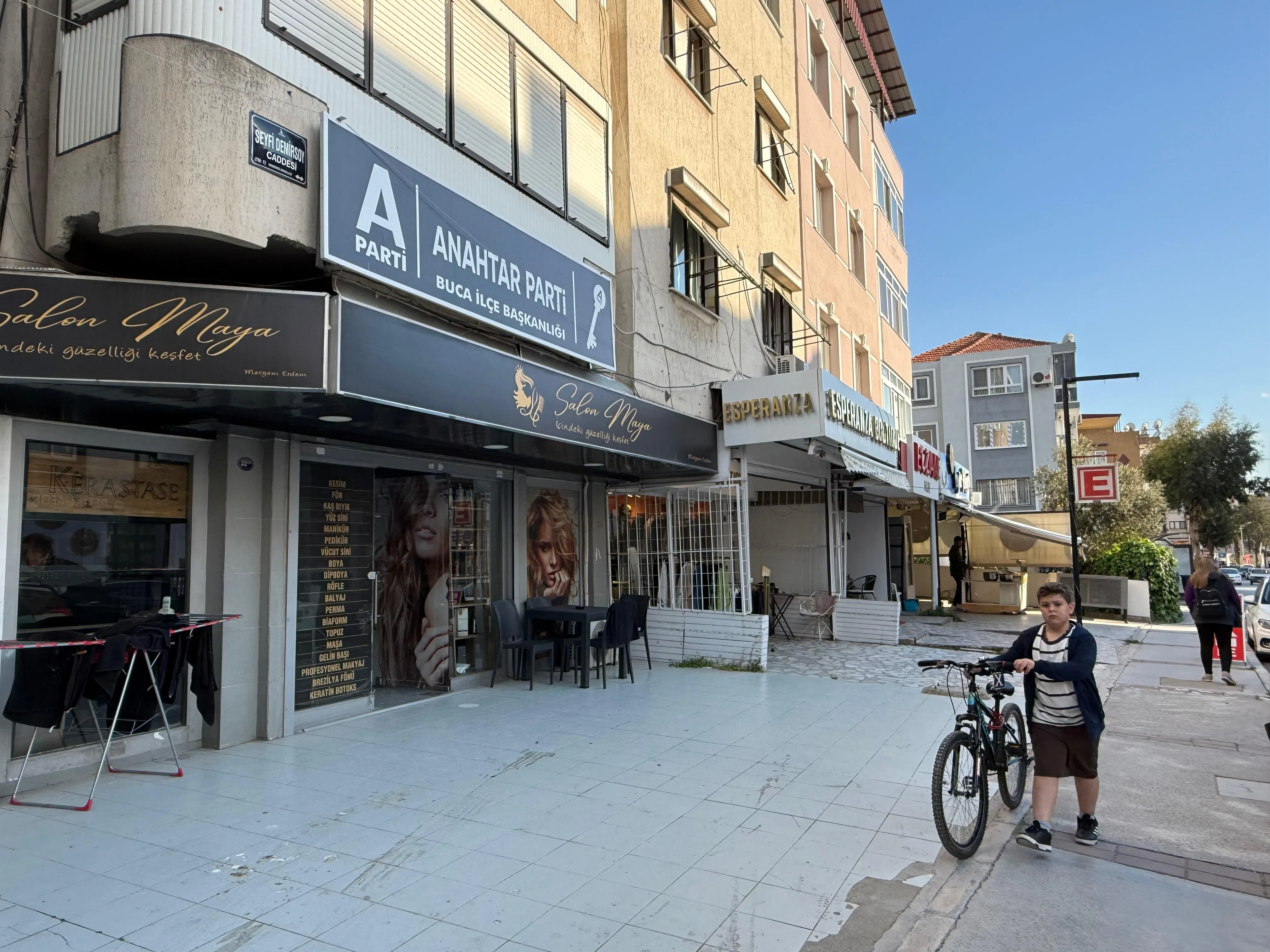 CADDE ÜSTÜ DEVREN KİRALIK