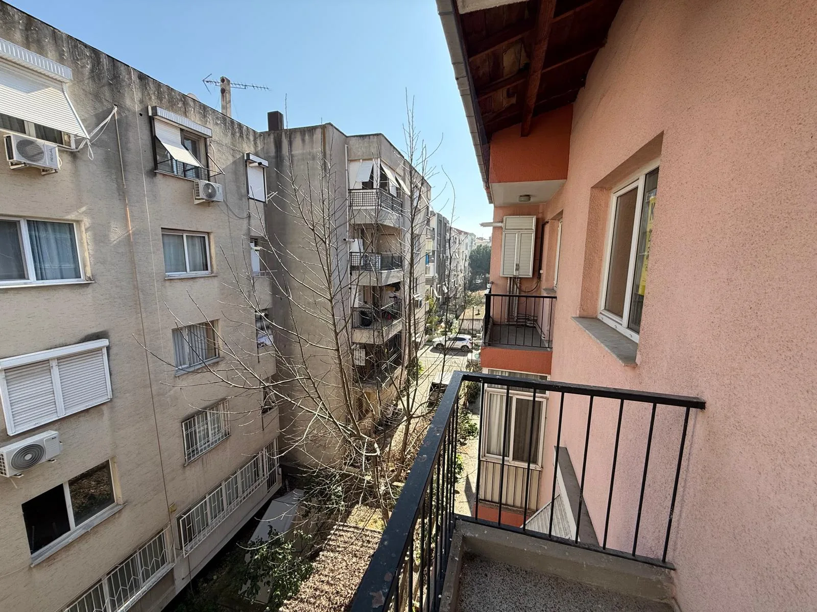 BOSTANLI MERKEZ DENİZE YÜRÜME MESAFESİNDE